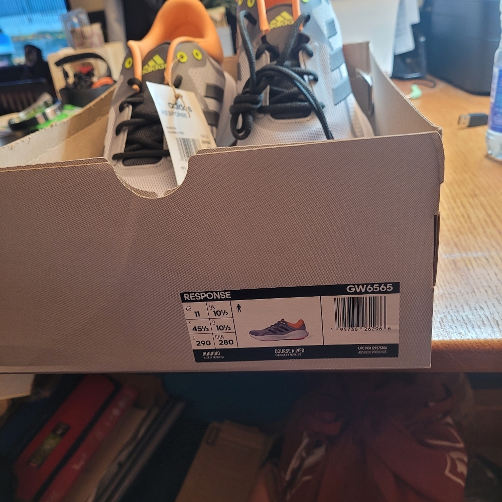 Man's Adidas Sneakers 👟 - Picture 9 of 10